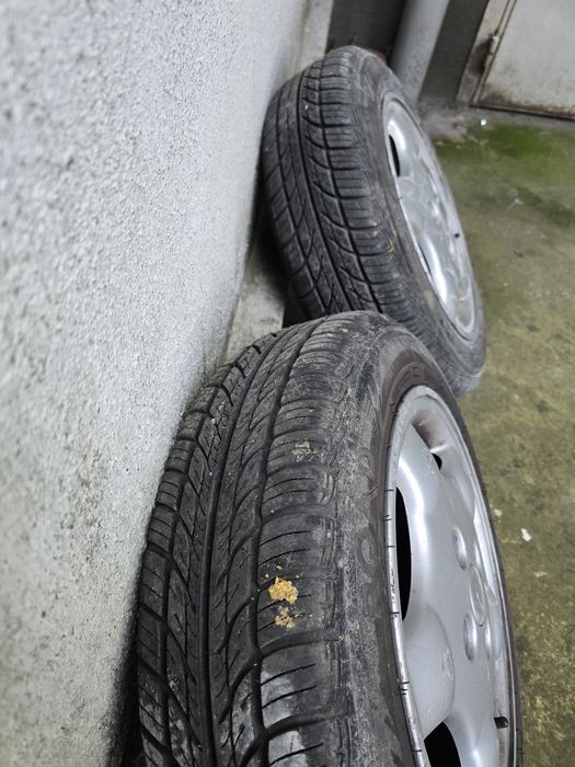 Продавам ляти джанти с нови гуми за рено туинго