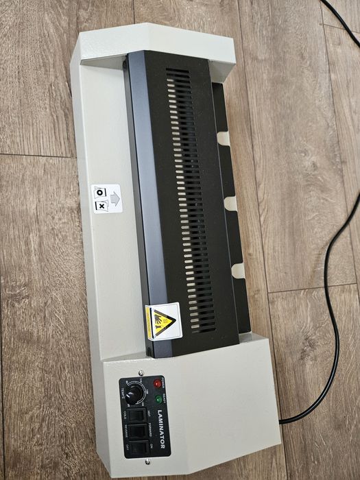 ламинатор Neor 320