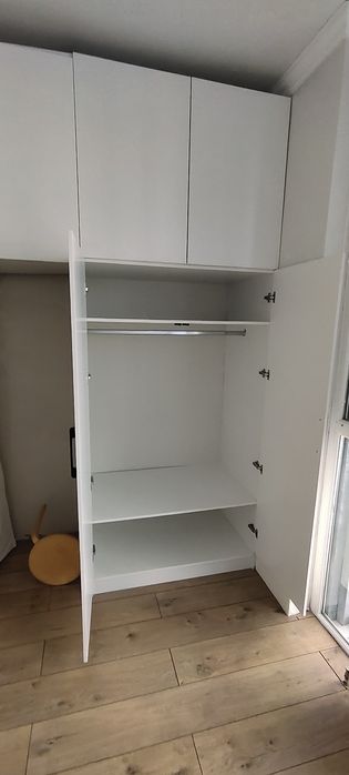Продаю кухонный гарнитур и шкаф бу