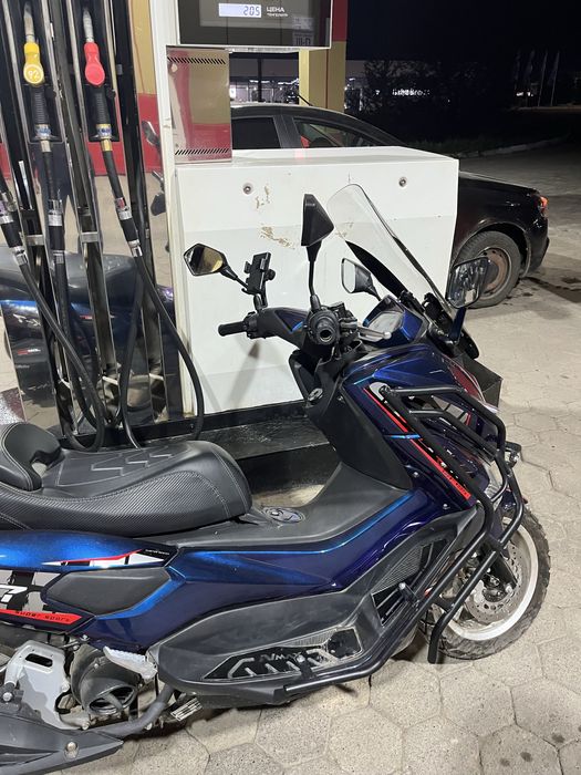 N Max скутер, мопед