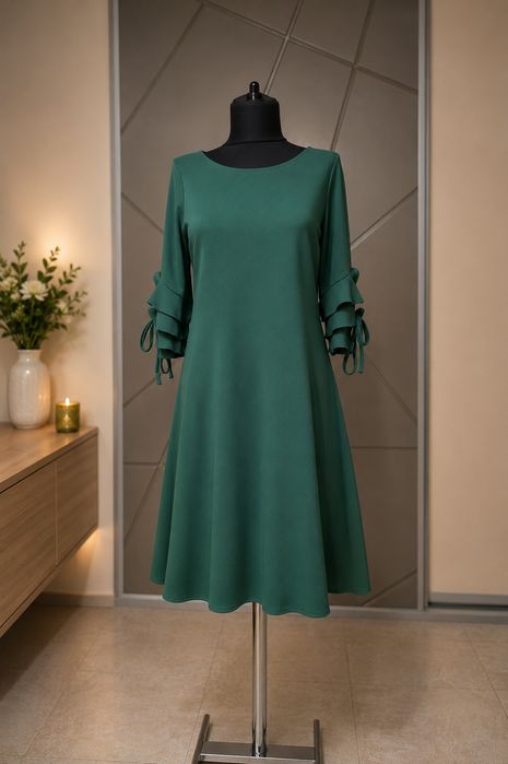 Rochie verde smarald elegantă – mărimea M – stare impecabilă