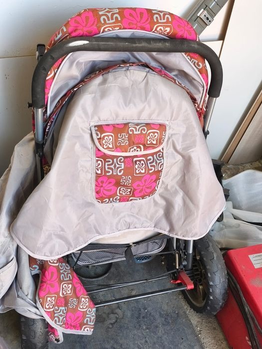 Продам коляску для девочки