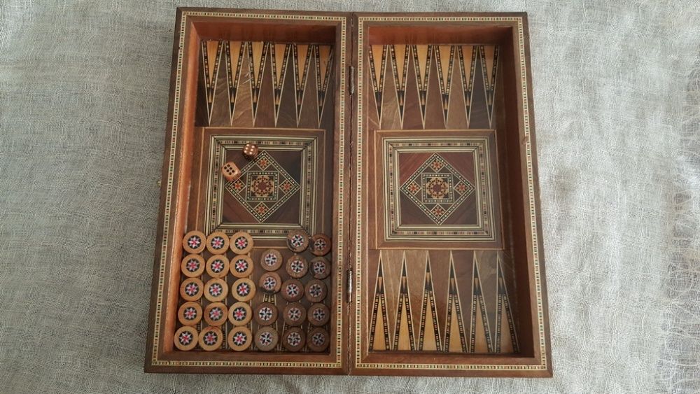 Шахматна кутия+табла -Изящна интарзия