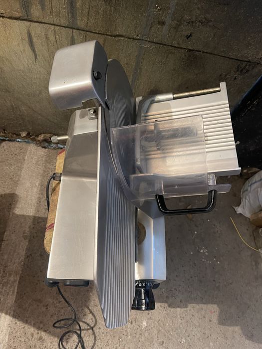 Feliator carne/mezeluri