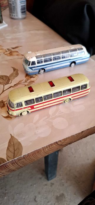 Ретро автобус играчка