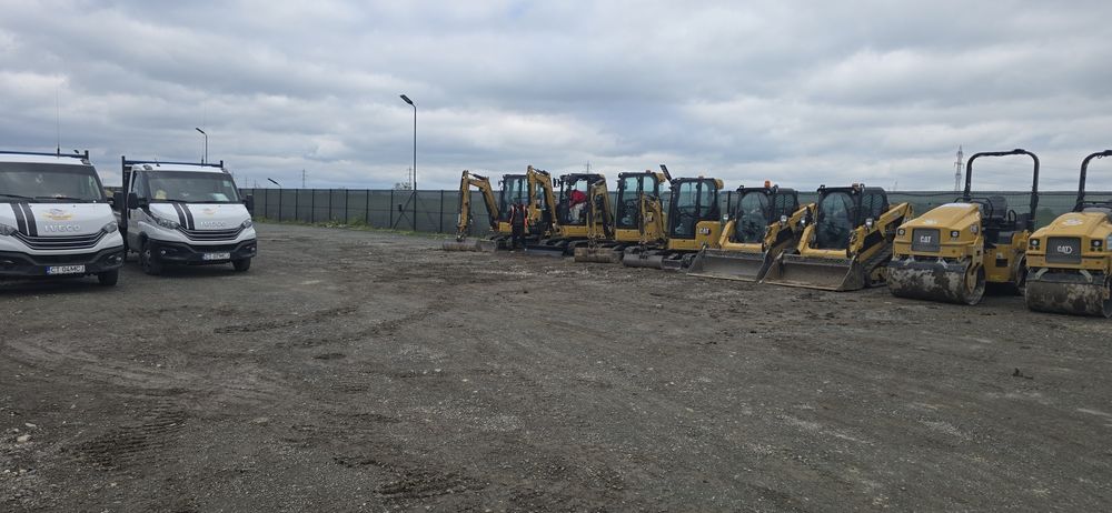 Inchiriere/inchiriez Miniexcavator 3tone/Bobcat/Motoburghiu