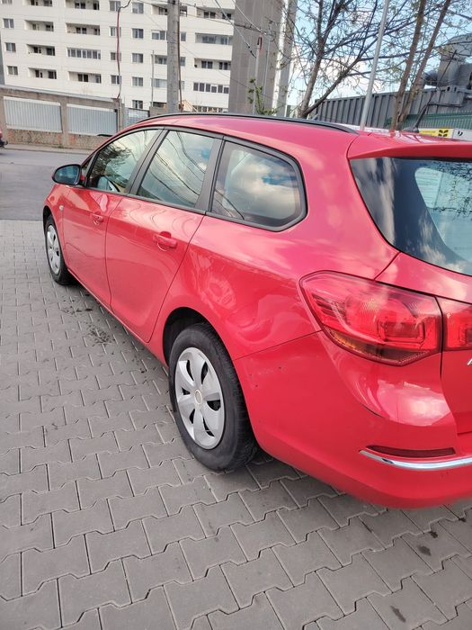 Vând sau schimb Opel Astra J tourer
