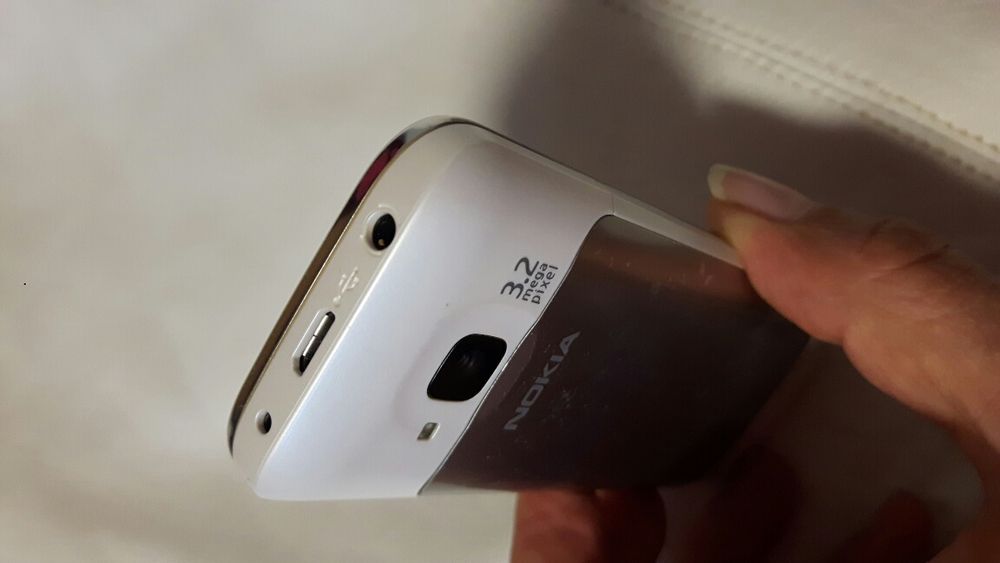 Телефон Нокия- Nokia С5