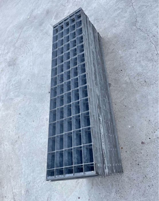 Trepte zincate galvanizate