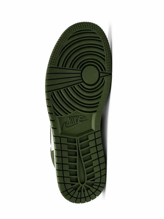 Air Jordan krasovkalari bor