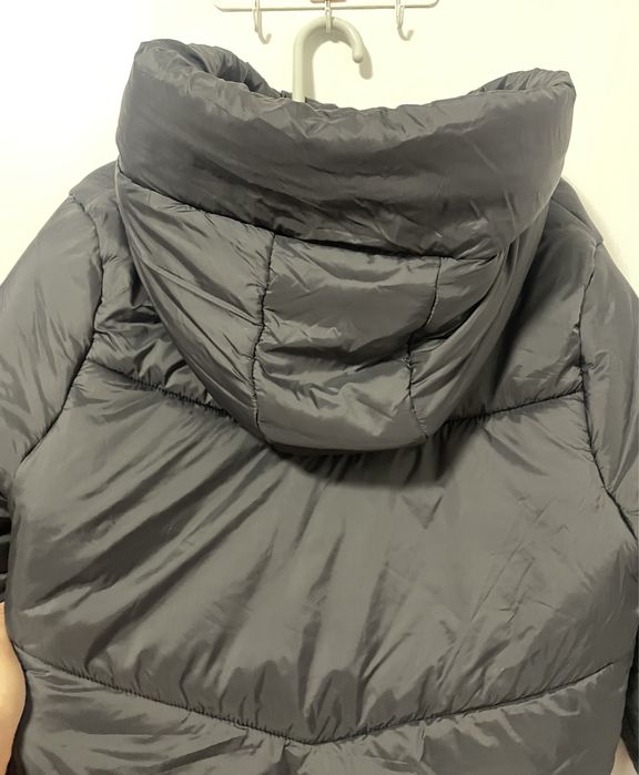 Леко и удобно яке с качулка