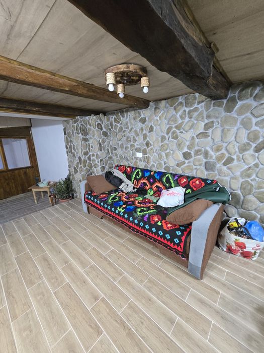 Construcții, renovări.