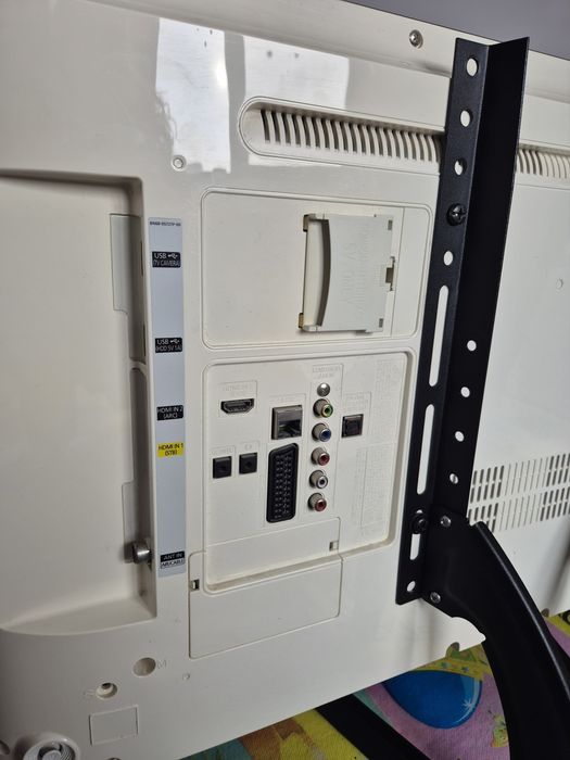 Televizor Smart LED Samsung HD 81 cm