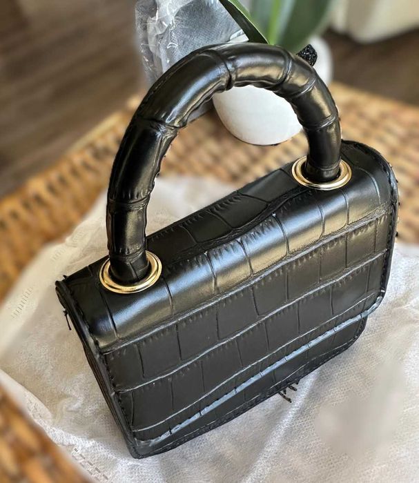 Gentuta mini - piele ecologica neagra, cu efect crocodil