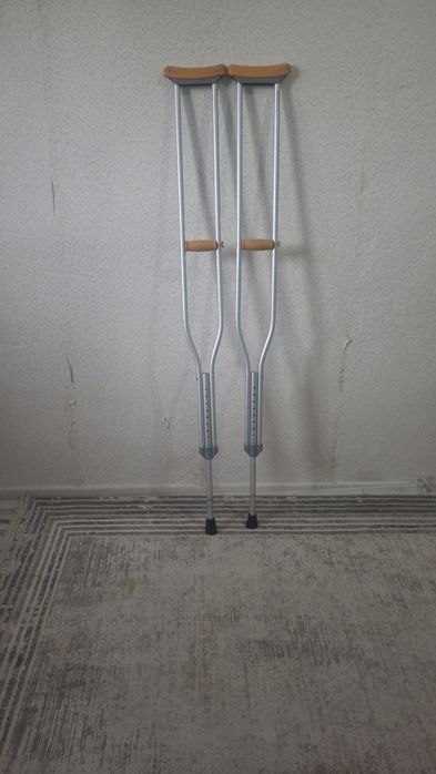 Костыли подмышечные