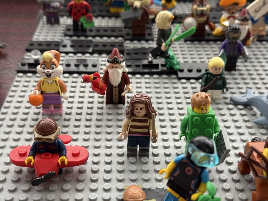 Lego мини-фигурки