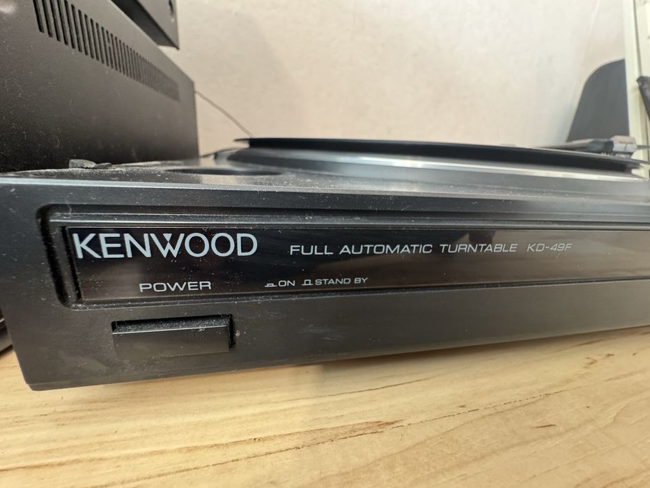 Продавам грамофон Kenwood KD-49F - пълен автомат.