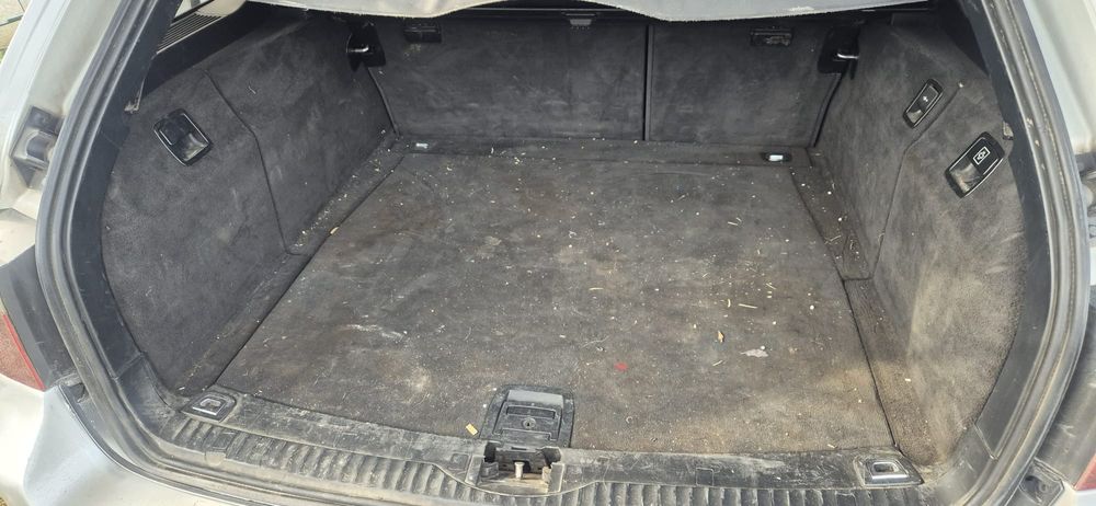 Detailing auto interior și mobilier cu material textil