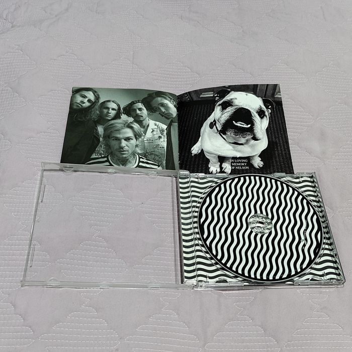 CD диск The Neighbourhood - Wiped out! (оригинал)