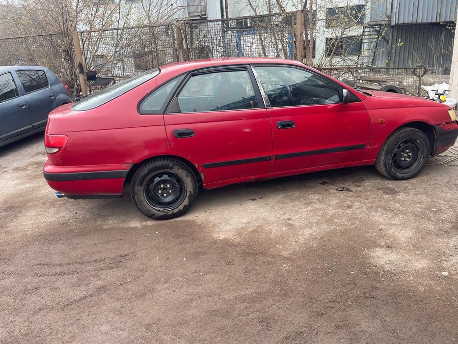 Продам Тоиота Карина Е