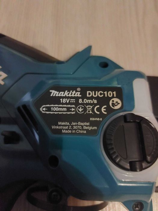 Minifierăstrău Makita DUC101