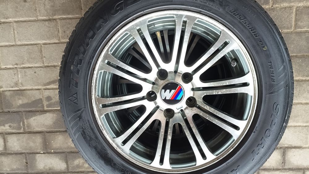 Диски BMW с резиной TRIANGLE 225/55R16.