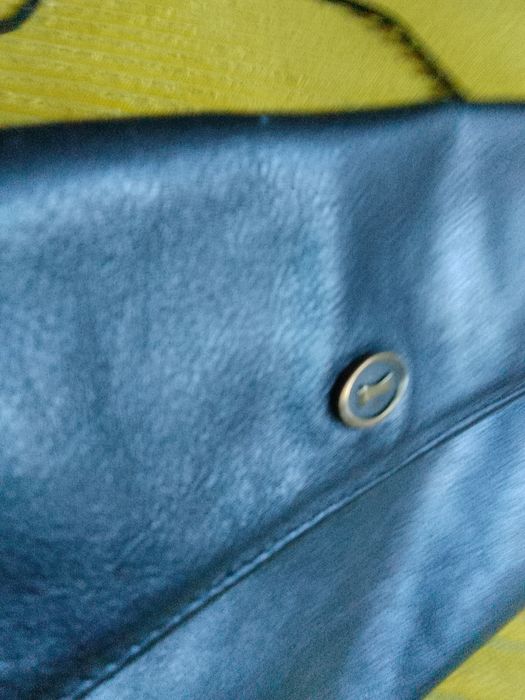 Продам натуральную кожаную сумку