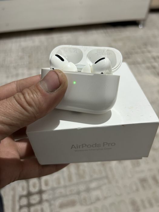 Продам  AirPods Pro.