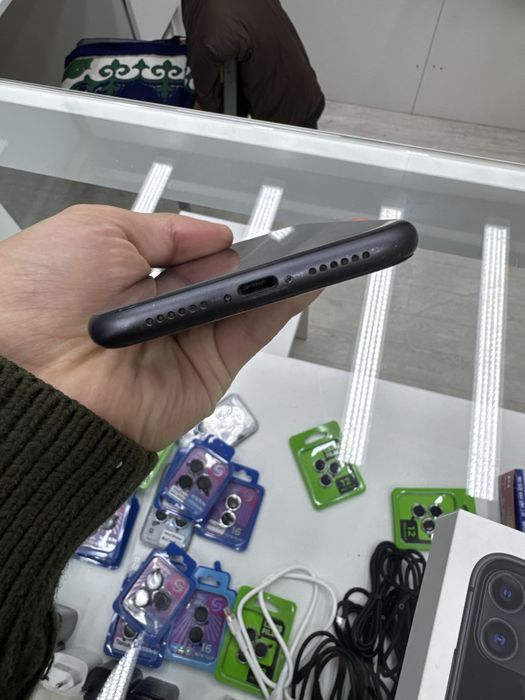 Продается айфон 11