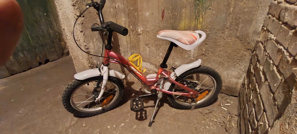 Продавам детско колело