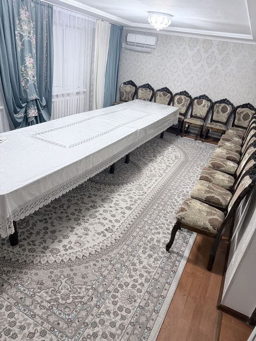 Кілем, 2 стол 5м, стульялар, кілем (7*4)сатылады.