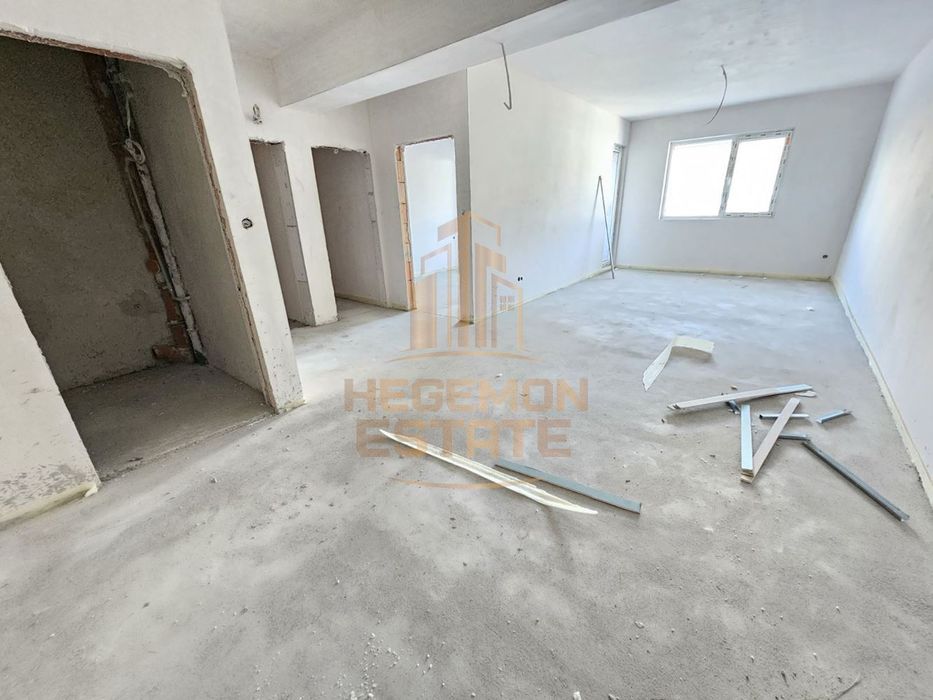 Продава се Двустаен апартамент в Варна, Кайсиева градина - 75 кв.м за 1400 €/кв.м - Снимка #3