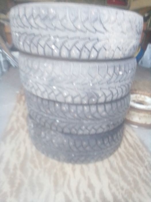 Продам шины р13 Кама зимние