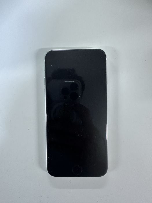 Iphone Se жұмыс істеп тұр