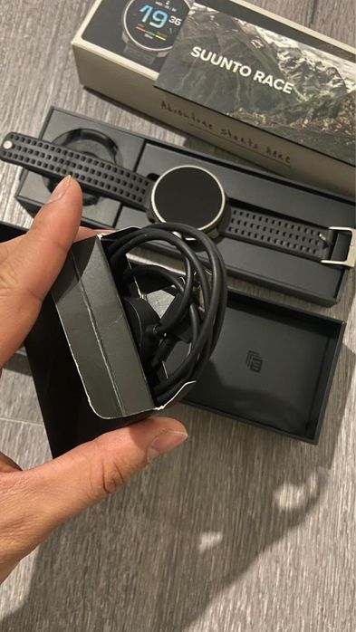 SUUNTO race titanium