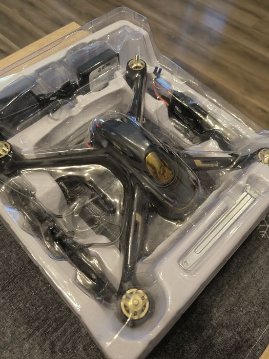 Дрон Hubsan H501S с GPS и безчеткови мотори