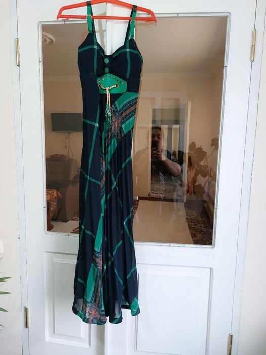 Продается платьев