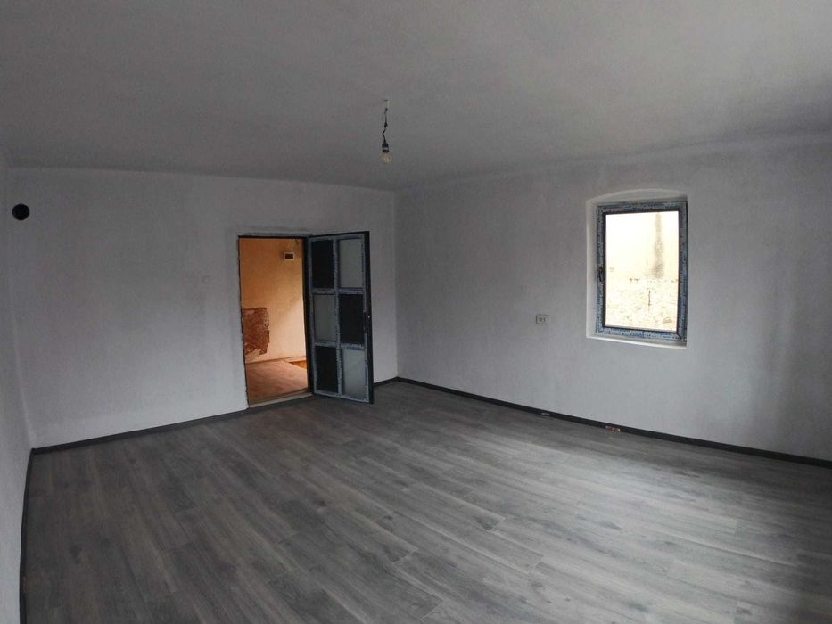 Se vinde casa 600 mp in Apoldul de Sus, Sibiu doua corpuri + gradina