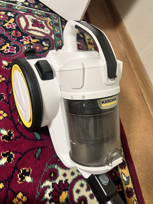 Пылесос Karcher VC 3 Premium