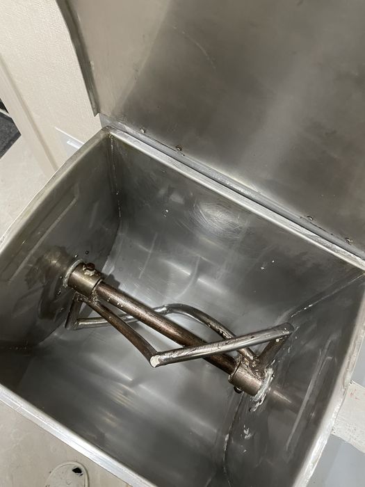 Продам Тестомес и Печь