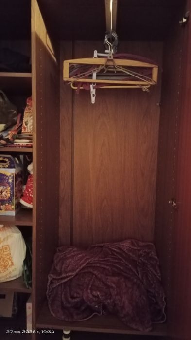 Продам шкаф вместительный