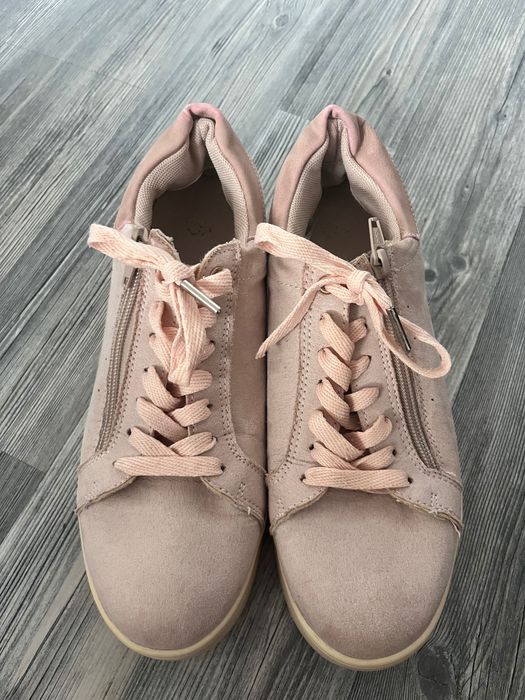 Дамски текстилни маратонки