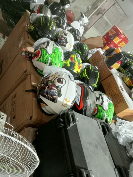 Каска для мопеда и скутера