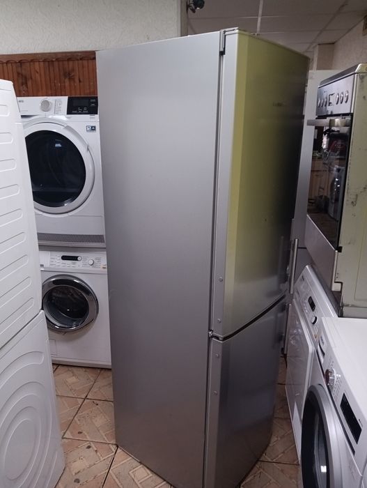 Сив комбиниран хладилник с фризер Liebherr с 2 години гаранция!