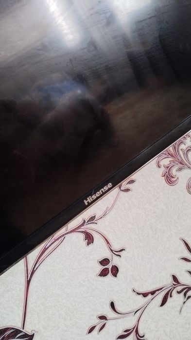 Телевизор очень большой