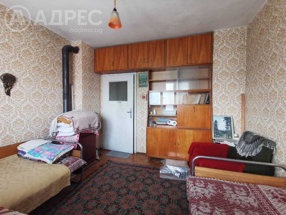 Тристаен апартамент, Здравец, 71 кв.м., ет. 3/4, без подобрения