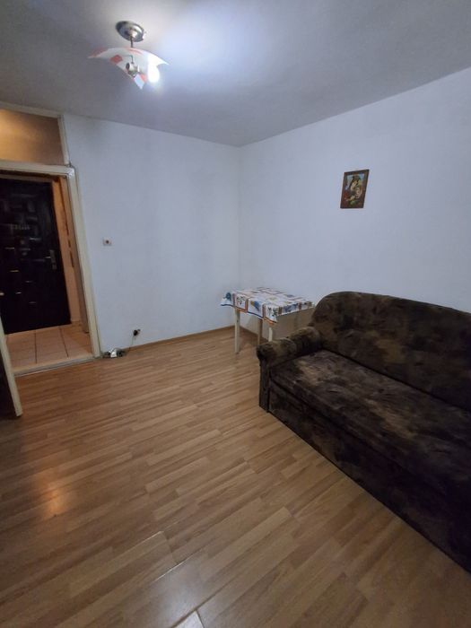 Garsoniera  parter  Iosia