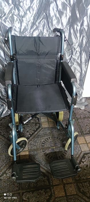 Scaun cu rotile cărucior handicap