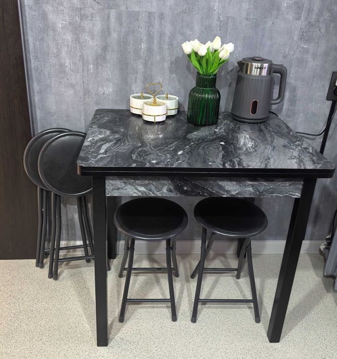 Стол раскладной со стульями