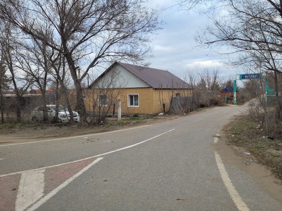 Продам участок вдоль дороги